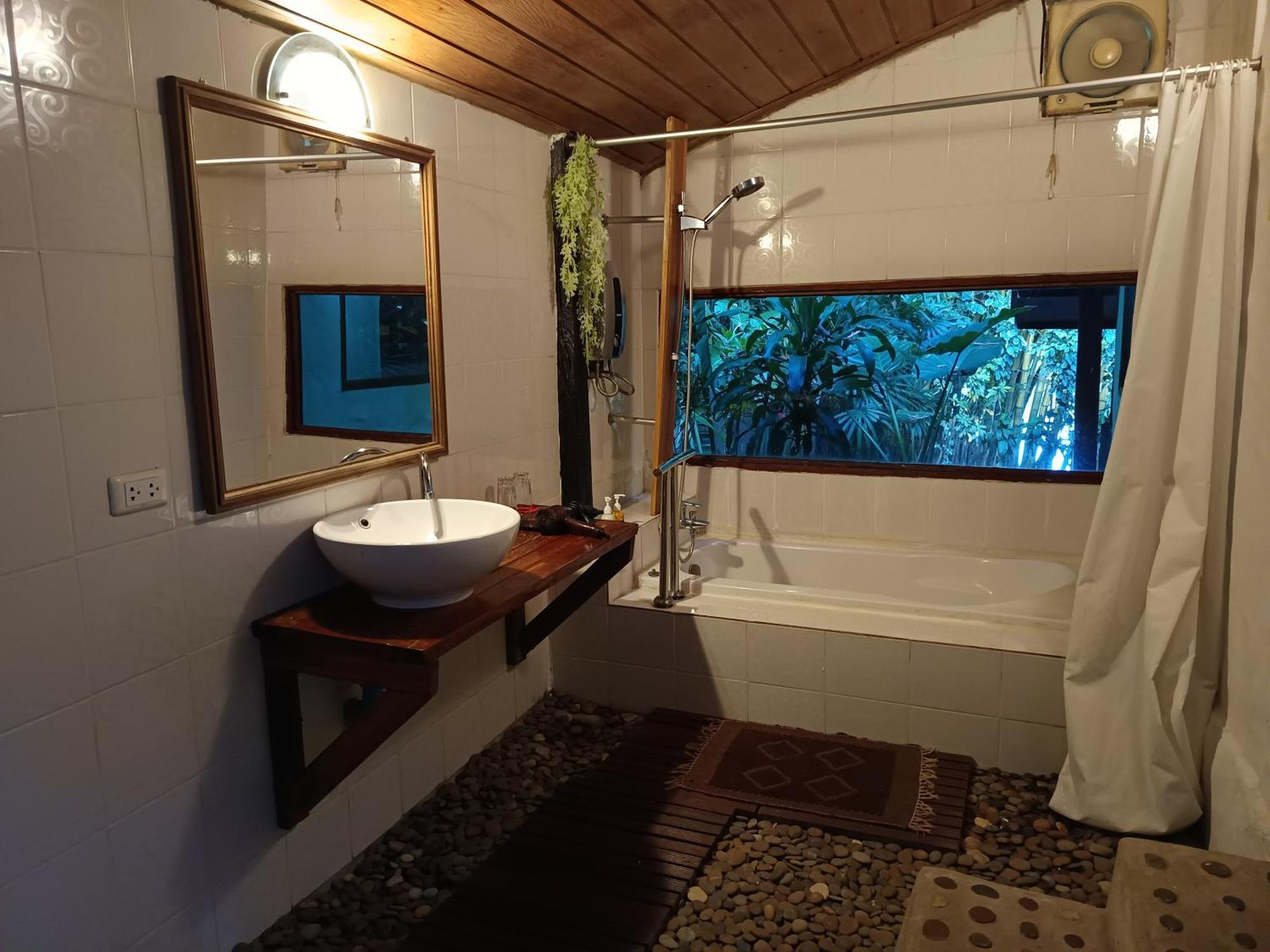 Tonnam Homestay Chiang Mai Eksteriør bilde