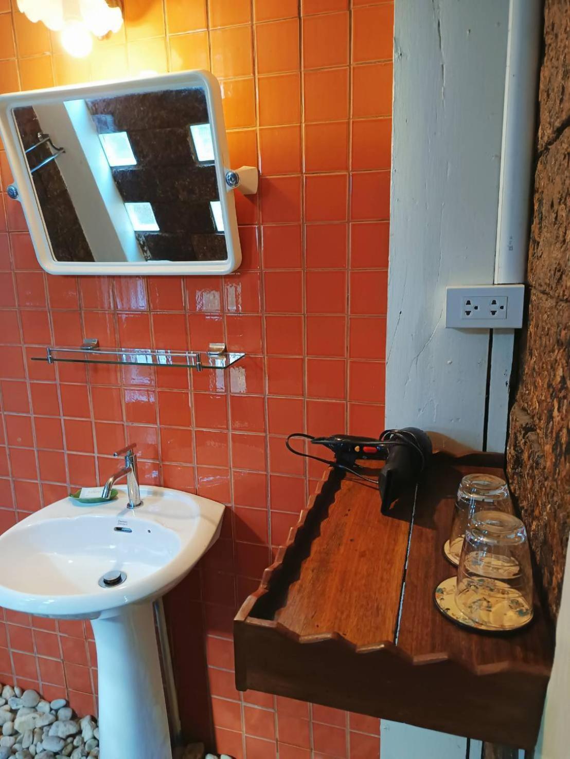 Tonnam Homestay Chiang Mai Eksteriør bilde